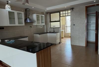 3 Bed Apartment with En Suite at Othaya Road - 4