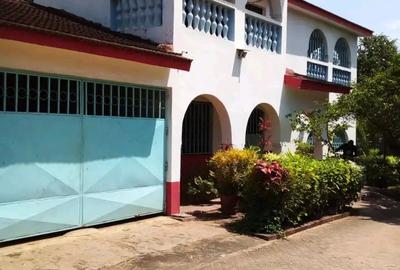 4 Bed Townhouse with Swimming Pool at Serena - 4