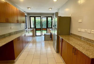 4 Bed Townhouse with En Suite in Runda - 3