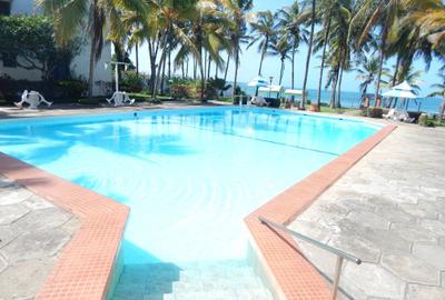 1 Bed Apartment with En Suite at 1St Avenue - 3