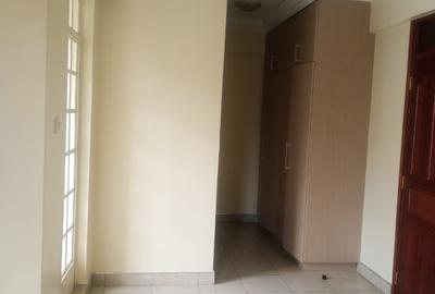2 Bed Apartment with En Suite in Lavington - 4