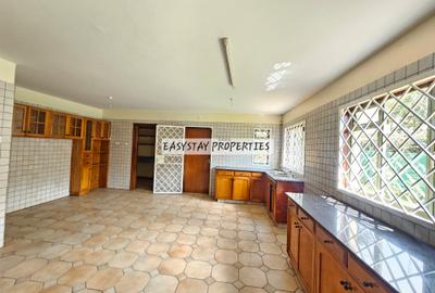 4 Bed Townhouse with En Suite in Lavington - 3