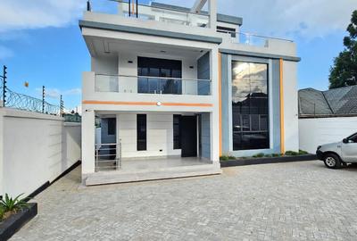 5 Bed House with Garden in Cianda