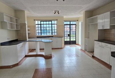 5 Bed Townhouse with En Suite at Lavington Green - 2