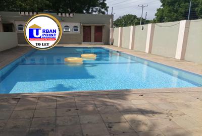 5 Bed House with En Suite in Nyali Area - 3