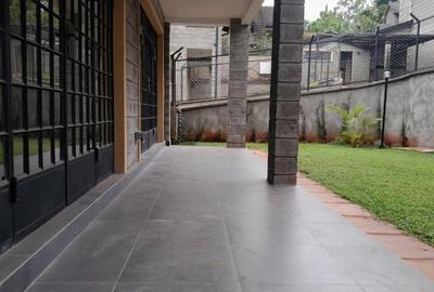 5 Bed Townhouse with En Suite in Lavington