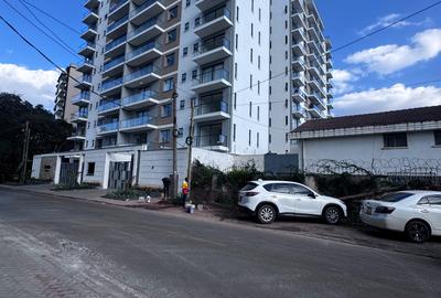 2 Bed Apartment with En Suite in Brookside