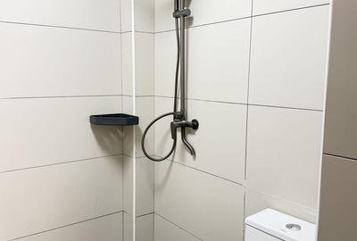 Studio Apartment with En Suite at George Padmore - 4