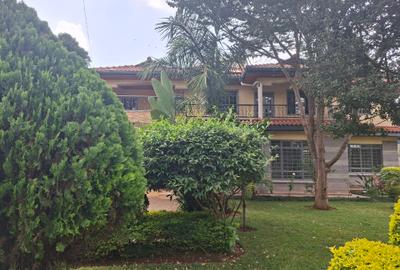 4 Bed House with En Suite in Runda - 2