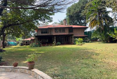 5 Bed Townhouse with En Suite in Runda