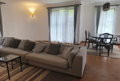 Serviced 3 Bed Apartment with En Suite in Riverside