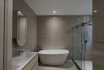 5 Bed Townhouse with En Suite in Lavington - 4