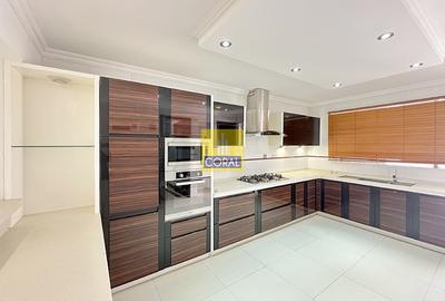 4 Bed Townhouse in Spring Valley - 3