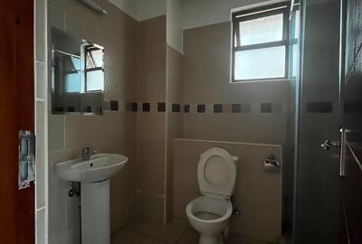 Serviced 3 Bed Apartment with En Suite in Riverside - 4