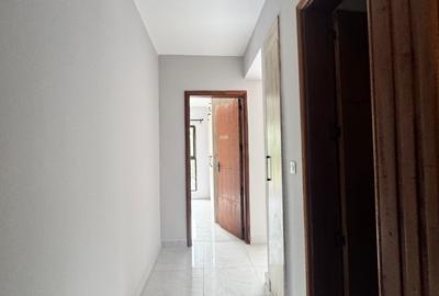 Serviced 2 Bed Apartment with En Suite in Brookside - 4