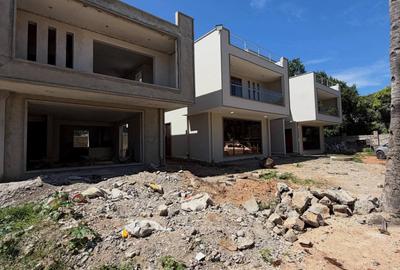 4 Bed Villa with En Suite at Mtwapa - 2