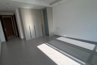 2 Bed Apartment with En Suite in Westlands Area - 4