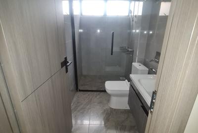 2 Bed Apartment in Kilimani - 2