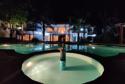 6 Bed House with En Suite in Nyari - 3