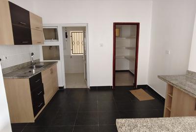2 Bed Apartment with En Suite in Lavington - 3