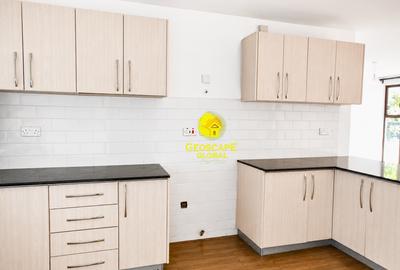 2 Bed Apartment with En Suite in Riverside - 4