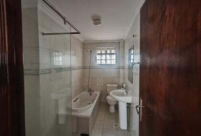 4 Bed Townhouse with En Suite at Kileleshwa - 4