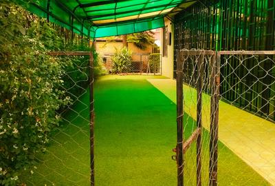 5 Bed Townhouse with En Suite in Lavington - 4