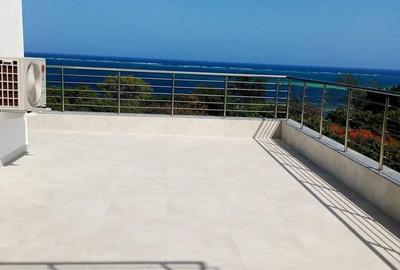 2 Bed Apartment with En Suite at Baobab Road - 2