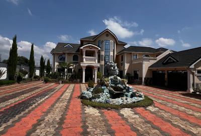 6 Bed House with En Suite in Runda