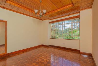 5 Bed Townhouse with En Suite in Kitisuru - 3