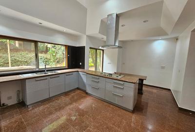5 Bed House with En Suite in Kitisuru - 3