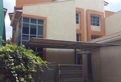 5 Bed Townhouse with En Suite in Lavington