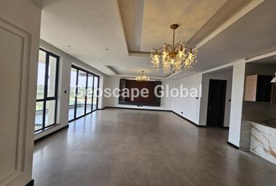 3 Bed Apartment with En Suite in Riverside - 4