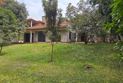 5 Bed House with En Suite in Runda - 3
