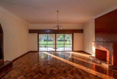 4 Bed House with En Suite in Karen - 2