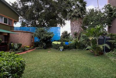 4 Bed Townhouse with En Suite at Riverside Drive - 2