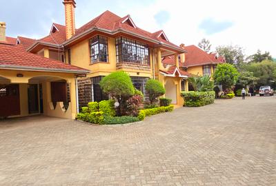 5 Bed Townhouse with En Suite at Lavington Road