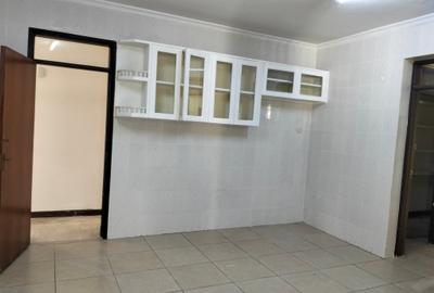 5 Bed Townhouse with En Suite in Nyari - 4