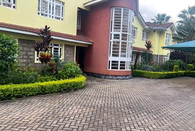 Serviced 2 Bed Apartment with En Suite in Runda