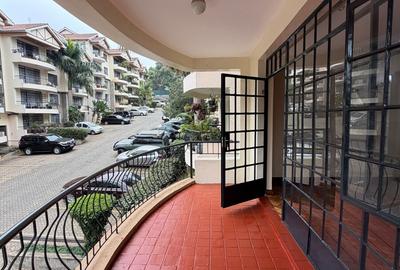 3 Bed Apartment with En Suite at 2026-439 - 3