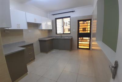 2 Bed Apartment with En Suite in Lavington - 2