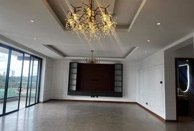 Furnished 3 Bed Apartment with En Suite at Riverside Drive