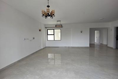 3 Bed Apartment with En Suite in General Mathenge