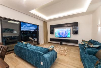 Furnished 3 Bed Apartment with En Suite in Riverside - 2