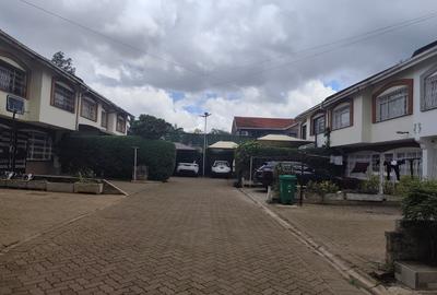 3 Bed Townhouse with En Suite in Brookside - 3