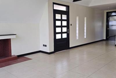5 Bed Townhouse with En Suite in Karen - 2