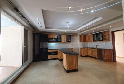 5 Bed House with En Suite at Convent Drive - 4