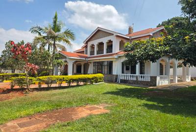 5 Bed House with En Suite in Runda - 2