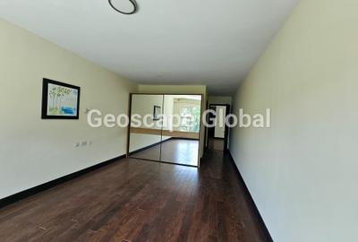4 Bed Apartment with En Suite in General Mathenge - 3