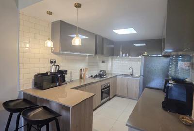 Serviced 2 Bed Apartment with En Suite in Riverside - 3